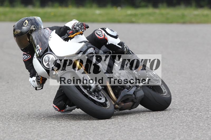 Archiv-2025/10 23.04.2025 Cornu Master School ADR/rot-rouge/3